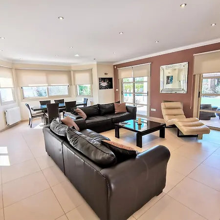 Villa Orchard Blossom Private With Pool