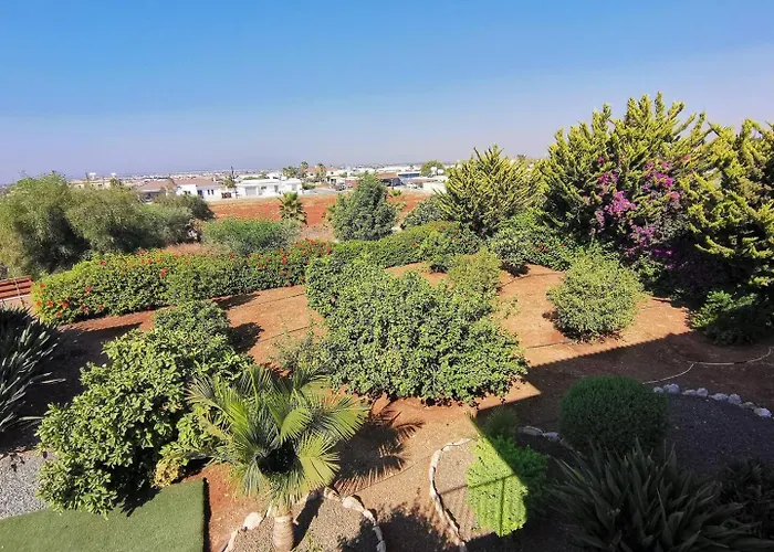 Vila Orchard Blossom Private With Pool *