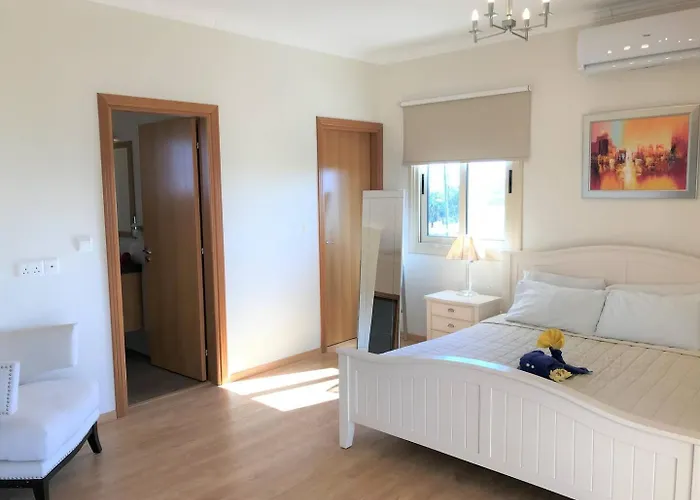 Orchard Blossom Private With Pool Vila Phrenaros