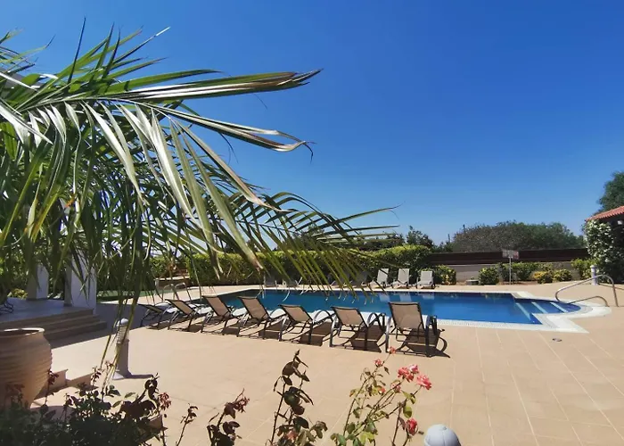 Vila Orchard Blossom Private With Pool Phrenaros