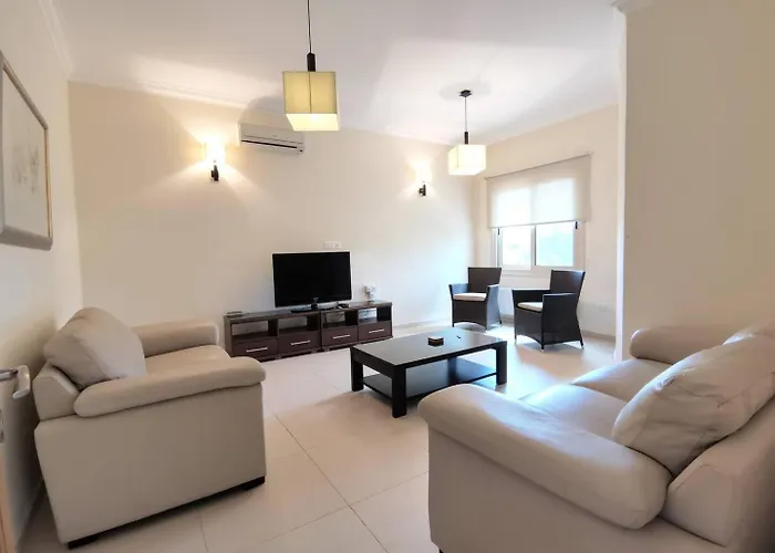 Vila Orchard Blossom Private With Pool Phrenaros