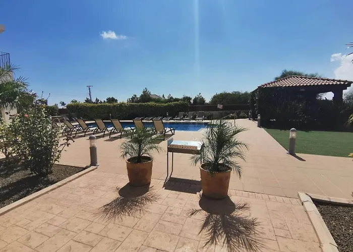 Vila Orchard Blossom Private With Pool Phrenaros