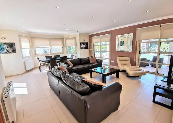 Orchard Blossom Private With Pool * Phrenaros