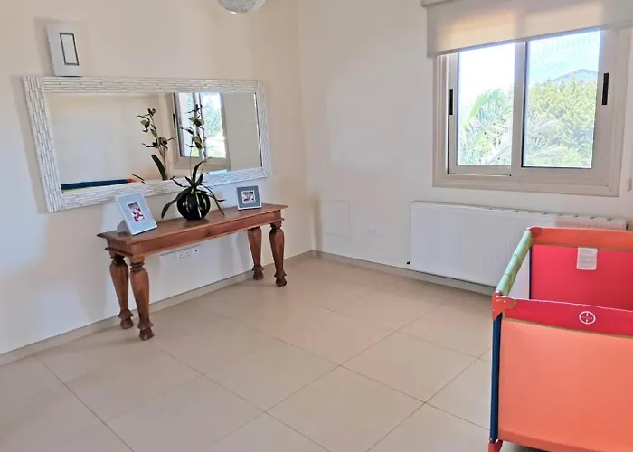 Vila Orchard Blossom Private With Pool