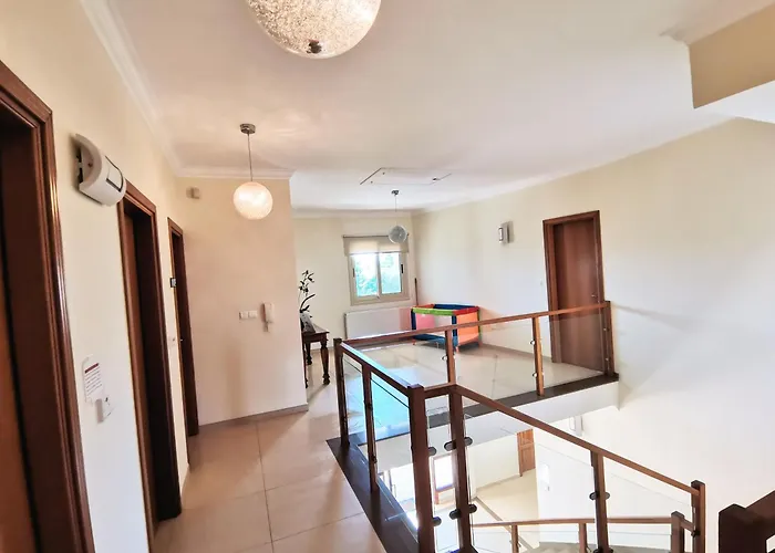 Vila Orchard Blossom Private With Pool Phrenaros