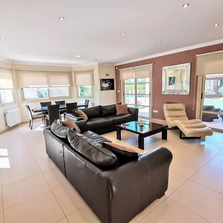 Orchard Blossom Private With Pool * Phrenaros