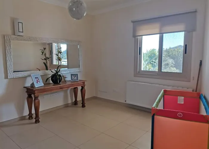 Orchard Blossom Private With Pool Phrenaros